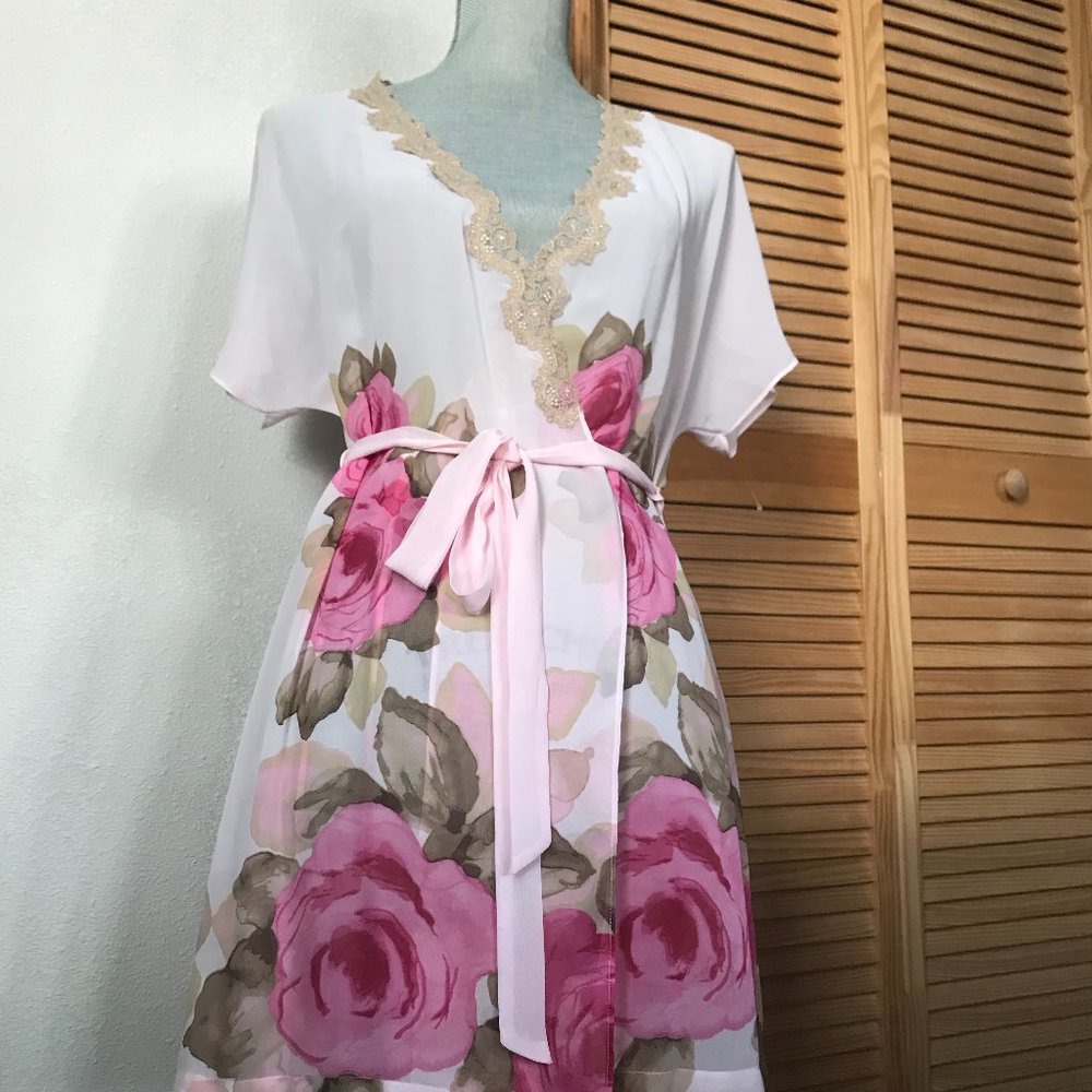 In Bloom Robe - Picture 11 of 16